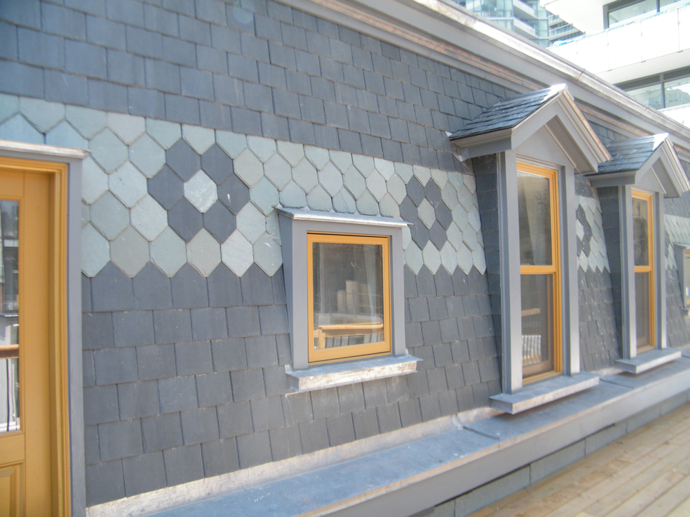 North Country Unfading Black & North Country Unfading Green (Patterned Slate Roof)